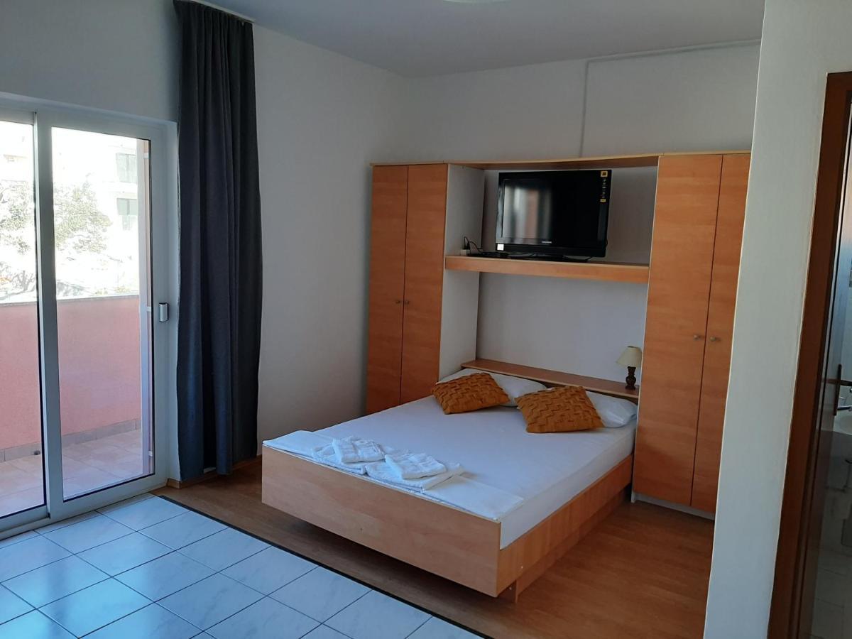 Apartments Ljulj Trogir Exterior foto